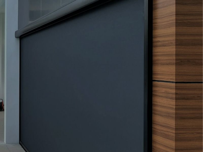 Black Magnatrack Screens Magnatrack Screens in black